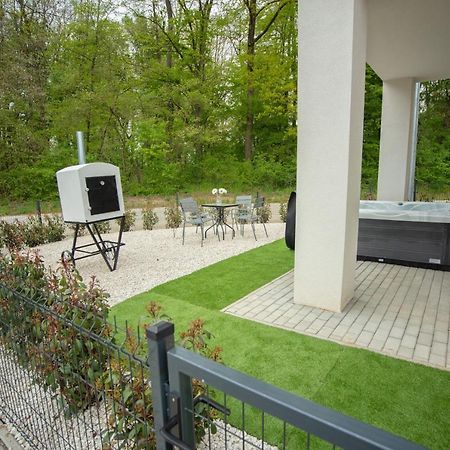 Forest Luxory Ii. Apartman Sárvár Екстериор снимка