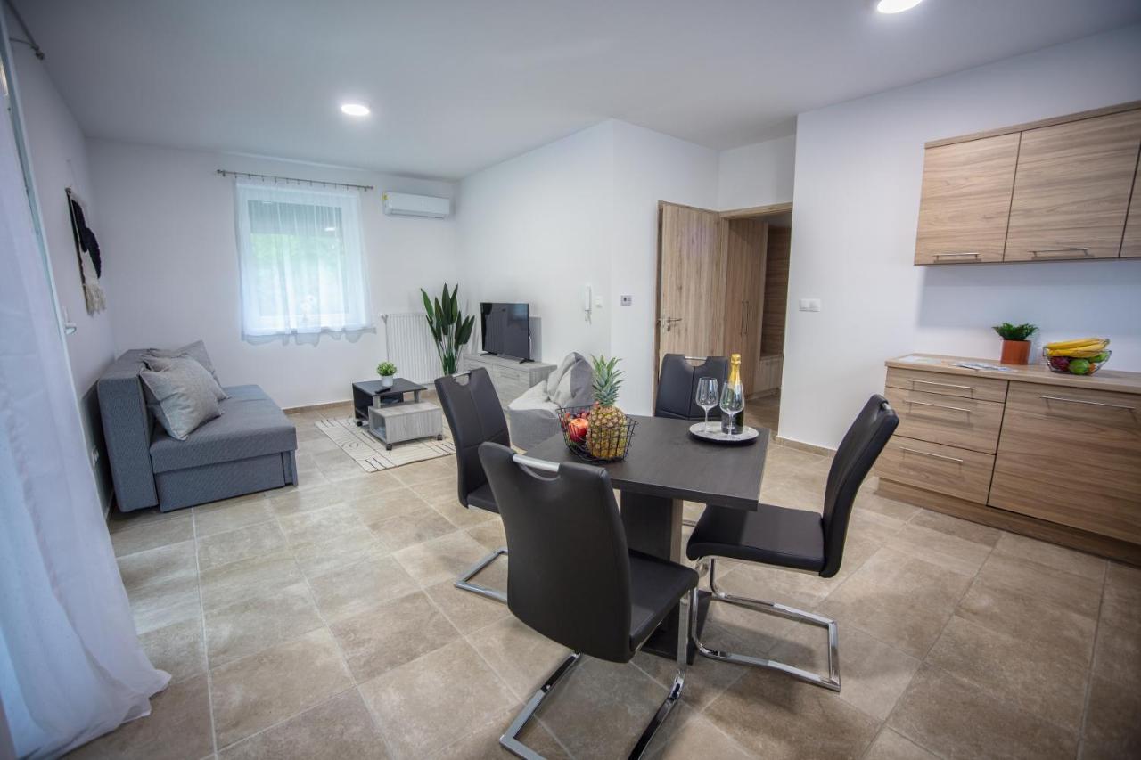 Forest Luxory Ii. Apartman Sárvár Екстериор снимка